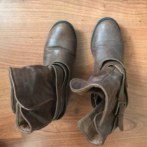 Cowboy mid calf boots